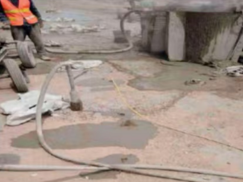 泽普水泥混凝土路面板底注浆技术 路面脱空注浆整治方案